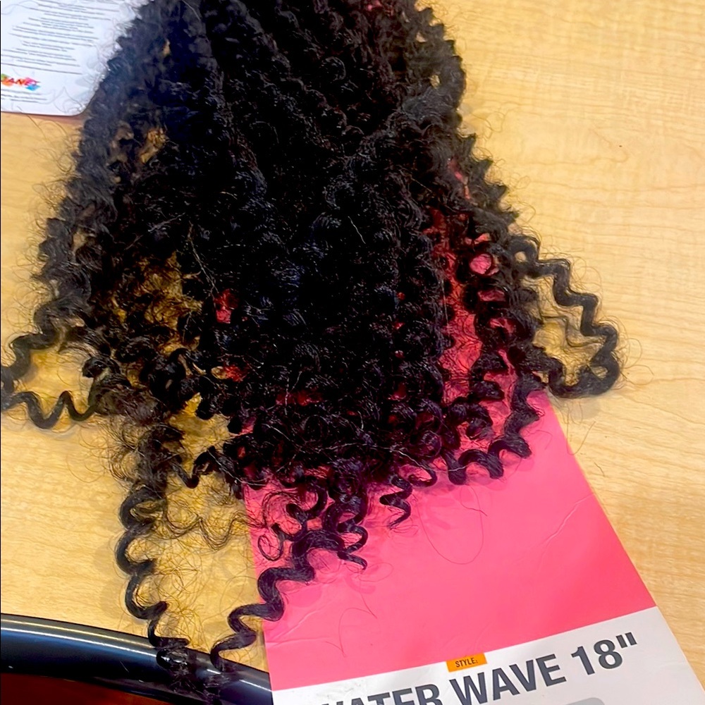 Water Wave 18" Hair Extensions - Black